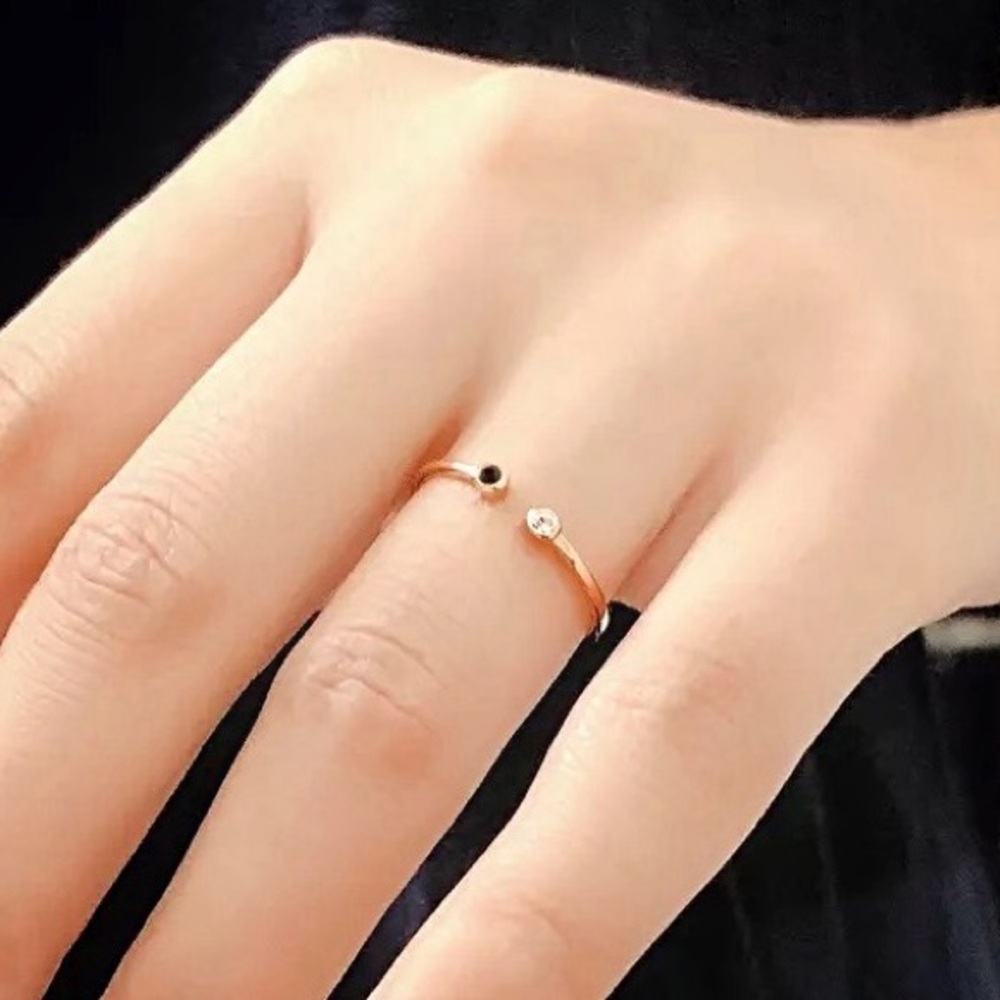 NWT Black & White Crystal Diamond Simulant Rose Gold-Plated Open Mini Ring - Picture 6 of 7